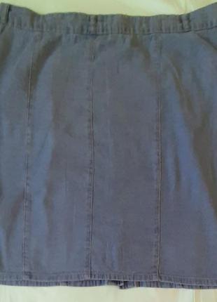 Джинсовая юбка на пуговицах с карманами в размере plus size6 фото