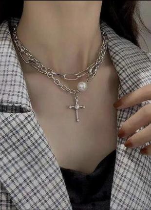 Ожерелье колье чокер цепочка серебристая с крестом с перлами с крестом