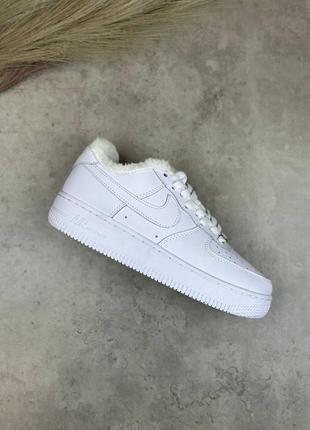 Кроссовки с мехом найк nike air force 1 low white leather (мех)2 фото