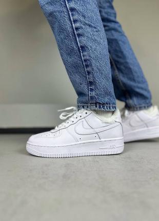 Кроссовки с мехом найк nike air force 1 low white leather (мех)4 фото