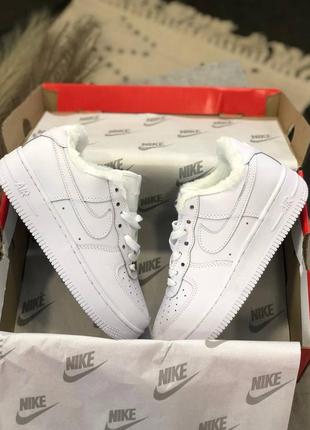 Кроссовки с мехом найк nike air force 1 low white leather (мех)6 фото