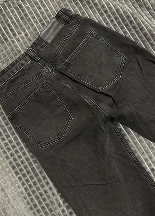 Чорні прямі джинси з необробленим краєм pull&bear7 фото