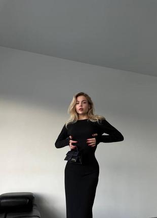 Силуэтное длинное черное платье зимнее на флисе8 фото