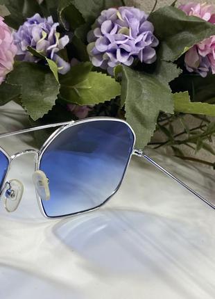 Ефектні сині окуляри в металевій оправі9 фото