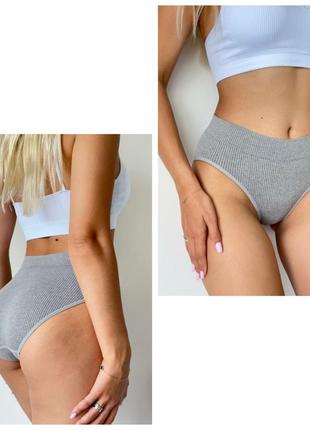 Комфортная модель базовых слипов в рубчик с легким утягивающим эффектом