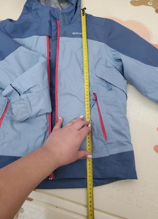 Детская куртка для девочки от бренда decathlon. на возраст 8-9 лет. все замфри на фото.8 фото