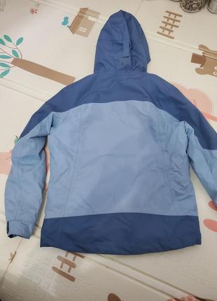 Детская куртка для девочки от бренда decathlon. на возраст 8-9 лет. все замфри на фото.10 фото