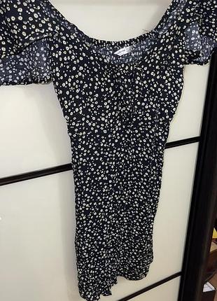 Платье со спущенными плечами платья сарафан