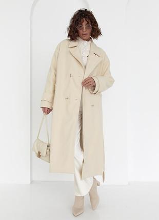 Женское двубортное пальто под пояс7 фото