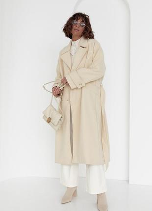 Женское двубортное пальто под пояс8 фото