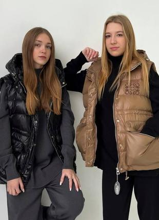 Жилетка с капюшоном в стиле loewe черная мокко беж