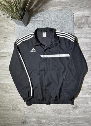 Оригинальная, спортивная куртка от бренда “adidas”