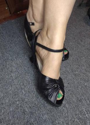 Босоножки для танцев