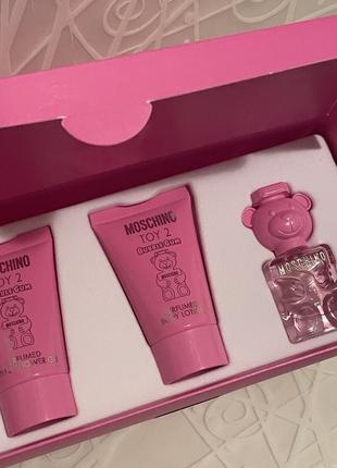 Оригинальн! парфюмированный набор женский moschino toy 2