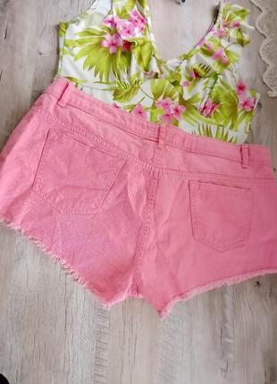 Нежно-розовые джинсовые шорты с рваным низом denim co6 фото