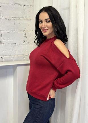 Женская ангоровая кофта с разрезами