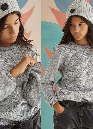 Новый вязаный свитер девочке р134-140