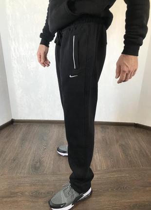 Мужские теплые зимние спортивные брюки nike (найк), мужские спортивные черные штаны, зима. мужская одежда4 фото