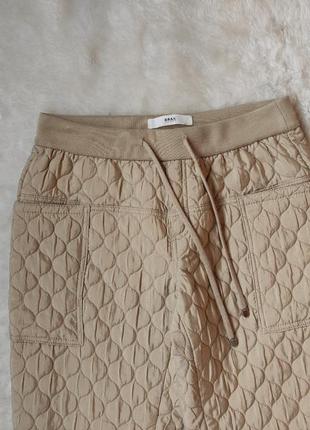 Бежевые теплые брюки штаны дутики прямые капри кроп плащевка на резинке батал карго brax5 фото