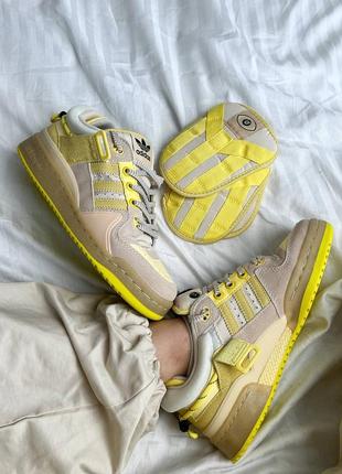 Прекрасные женские кроссовки adidas forum low x bad bunny yellow жёлтые с бежевым7 фото