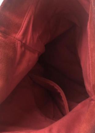 Сумка zara красная, натуральный замш с цепью2 фото