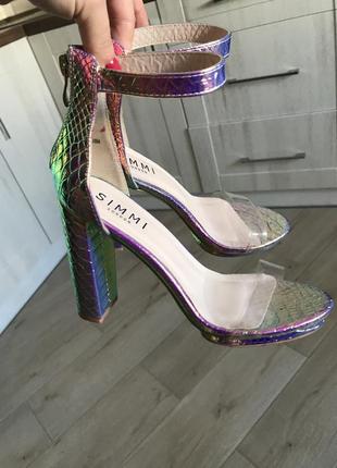 Дуже круті босоніжки asos розмвр 37