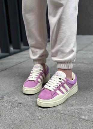 Классные женские кроссовки adidas campus x bad bunny purple cream сиреневые3 фото