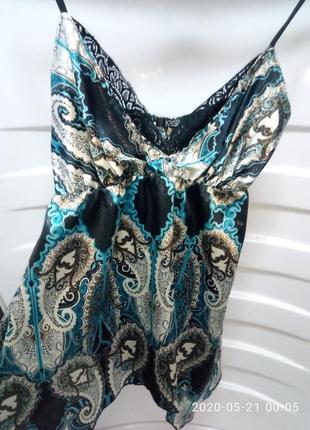 Очень красивая фирменная  маечка блуза 44-46р в стиле беби-дол