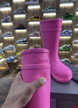 Резиновые сапоги balenciaga x crocs rain boots pink4 фото