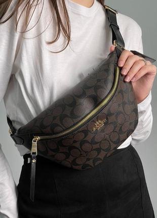 Сумка-бананка із натуральної шкіри бренд жіноча coach signature belt bag fanny pack brown