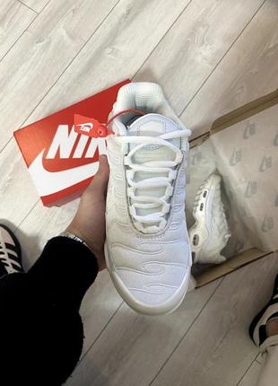 Nike tn premium white