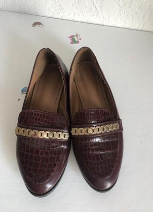 Жіночі туфлі бордові 39 р