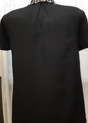 Блузка чёрная с ажурным воротником2 фото