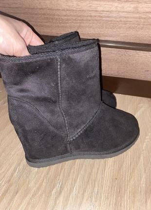 Угги на танкетке