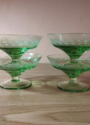 Креманка морожениця з зеленого скла вінтаж срср