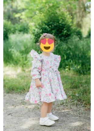 Плаття на дівчинку з квітковим принтом7 фото