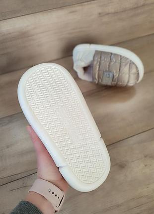 Теплые зимние тапки тапочки чупни лапти дутики угги кроссовки лоферы мокасины на меху...