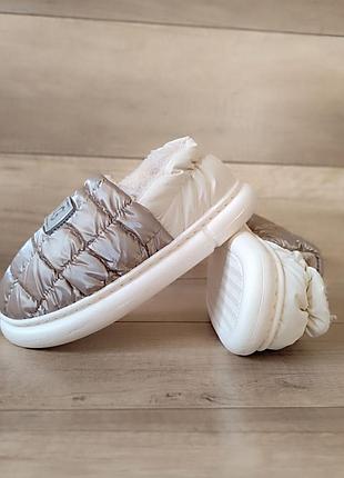 Теплые зимние тапки тапочки чупни лапти дутики угги кроссовки лоферы мокасины на меху...