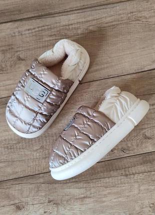 Теплые зимние тапки тапочки чупни лапти дутики угги кроссовки лоферы мокасины на меху...