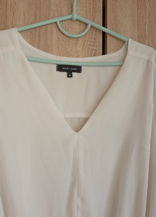 Белая женская элегантная рубашка с длинным рукавом