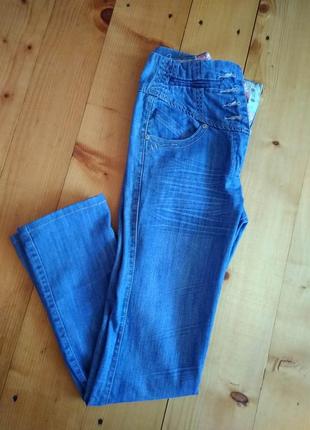 Стильні джинси з завищеною талією1 фото