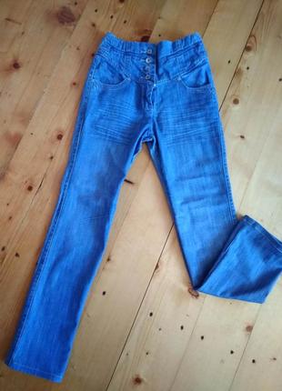 Стильні джинси з завищеною талією4 фото