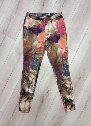 Брюки ted baker с принтом розы цветы лосины легенсы