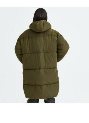 Теплая длинная стеганая куртка оверсайз от h&amp;m в размере s подойдет на более крупные размеры4 фото