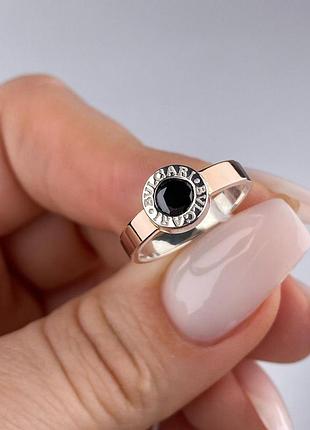 Серебряное кольцо 925 пробы с золотой пластиной 375 проб, цирконии черные, буллгари, bvlgari