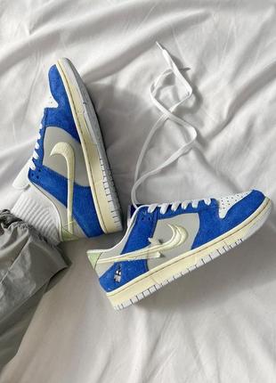 Крутейшие кастомные кроссовки fly streetwear x ladies cheap nike roshe women pro gardenia синие с белым унисекс 36-45 р9 фото