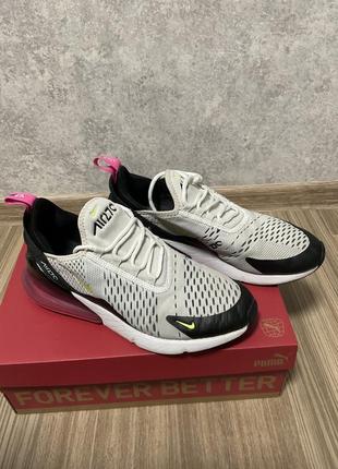 Продам кроссовки nike