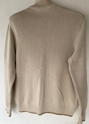Свитер