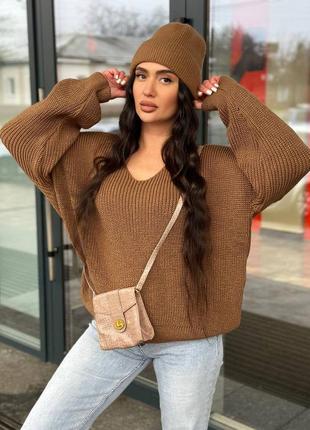 Молодежный женский свитер с глубоким декольте ✅код:  217-1