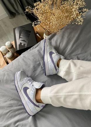 Чудові жіночі кросівки nike wmns dunk low og purple pulse білі з бузковим6 фото